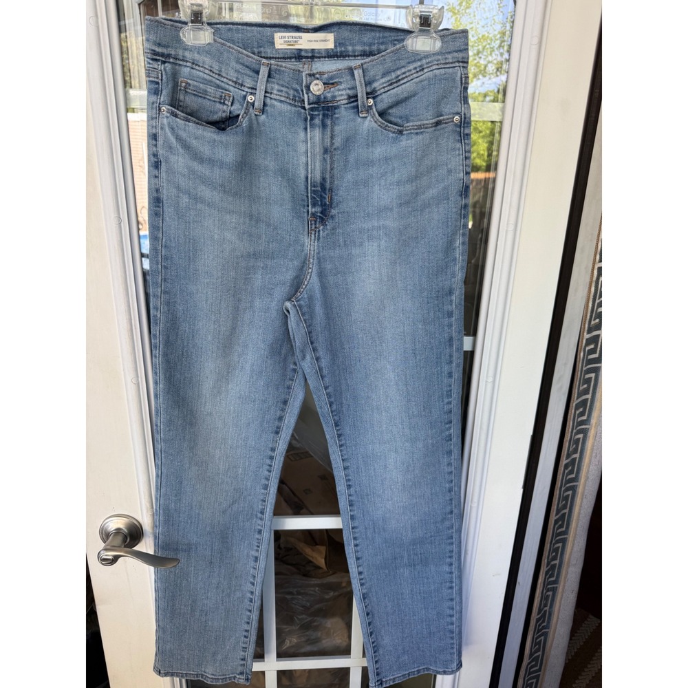 Signature by Levi Strauss & Co. Women's high-rise straight-leg jeans Sz 6S